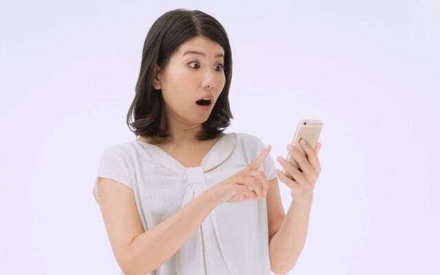 スマホ女性