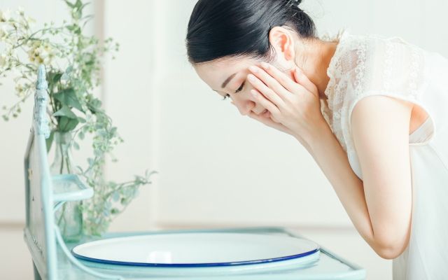 女性