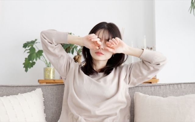 女性