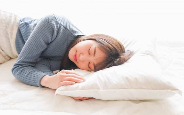 女性